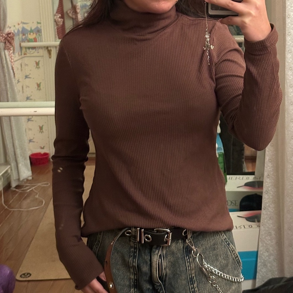 GAP Chocolate Ribbed Turtleneck
